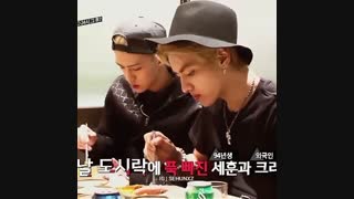 ببین سهون چطوری غذا میخوره