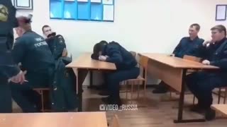 هیچوقت سر کلاس آتش نشانی نخوابید!