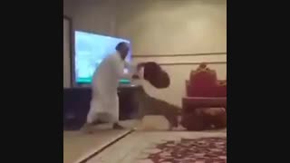 عاقبت بازی با شیر