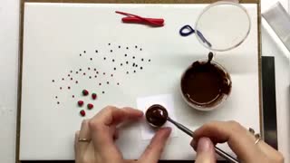 کیک روی قاشق