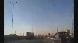 کنترل نامحسوس: تعقیب و گریز پراید و به چالش کشیدن بنز پلیس..ونهایتن چپ کردن پراید