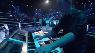 اجرای آهنگ Crazy In Love از Luna و Noah Levi و Michele