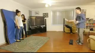 کمتر کسی از این شعبده بازیا میتونه انجام بده