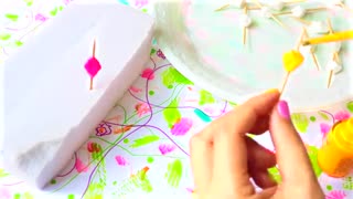 یک دسبند رنگین کمانی و ساده برای Cure SKy