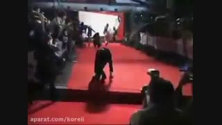 افتادن لی مین هو جلو طرفداراش!