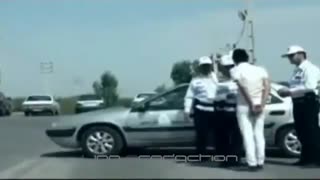 فرار راننده حرفه ای پرشیا از کنترل نامحسوس و پلیس با سرعت وحشتناک در جاده ی پرپیچ و خم