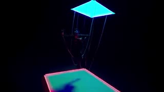 موزیک ویدیوی فوق العاده زیبایRock The Worldازشیاجونسو+زیرنویس فارسی وتحلیل موزیک ویدیو