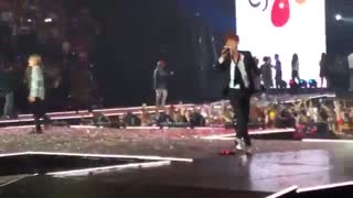 پایان Kcon در پاریس(دیروز) با حظور گروه های BTS , SHINee , F(X) , I.O.I , Block.B , Ft.Island ,super junior leetuk