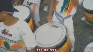 مایکل جکسون و توپاک-ترانه they don't care about us