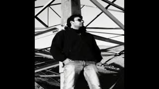 آهنگ جنگ زده با صدای محسن چاووشی (از آلبوم جدید امیر بی گزند)