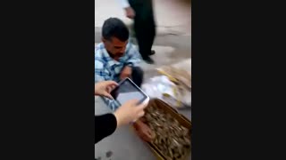 فروش وخوردن ملخ دریکی ازشهرستانهای فارس