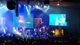 اجرای آهنگ یکی هست مرتضی پاشایی با صدای مرتضی پاشایی و محسن یگانه!!! خیلی باحاله.....