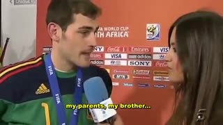 ابراز عشق ناگهانی کاسیاس به گزارشگر( از دست ندییییید)نظرات کمه