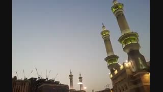 طنین زیبای اذان مغرب در صحن مسجدالحرام مکه مکرمه