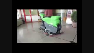 نظافت کف بسیار آلوده مراکزهای درمانی با پیشرفته ترین زمین شوی -اسکرابر