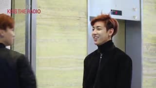kiss the  radio