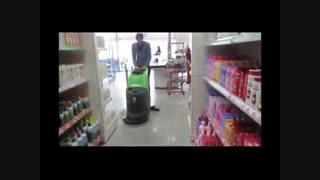 نظافت کف بسیار آلوده فروشگاه ها با پیشرفته ترین زمین شوی -اسکرابر