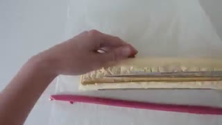 رولت با سوپرایز kitty