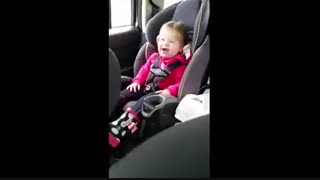 وقتی این بچه داشت با شیک ایت اف میرقصید :)