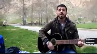 پسر گیتار زن که رپ میخونه،عالیه واقعا