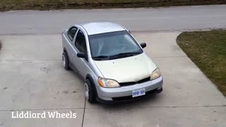 چرخ‌های جادویی که به خودرو اجازه می‌دهند در هر جهتی حرکت کند