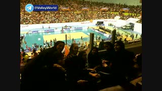 حظور همسران ملی پوشان ایران درسالن برگزاری والیبال