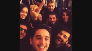 خب اینم بازیگرا  نه دیوونه های نبرد گلها