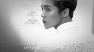 یه کلیپ باحال از لوهاااان که توش لوهااان عکسبرداری میکنه عالیههههههه لوهان کودووووو شدههه