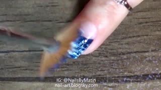 طراحی ناخن- طرح جین Half moon jeans nail art