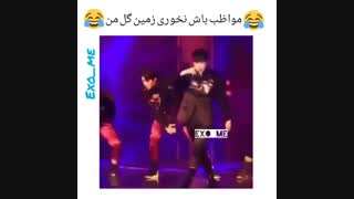 پای سهون به پای لی گیر میکنه (واقعا خنده داره)