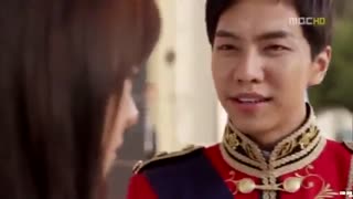 یه صحنه قشنگ از پادشاه قلب ها { اینم عیدی من به شما }