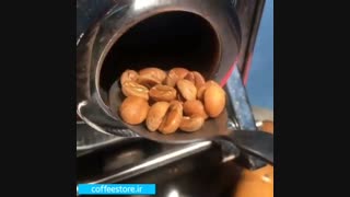 دانه های قهوه در مراحل مختلف رست یا تفت