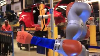 ربات های جدید فورد در کنار ساخت خودرو می توانند برای کارگران قهوه بریزند