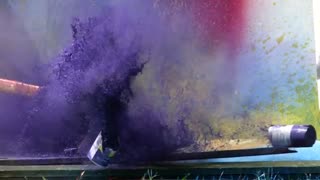 انفجار اسپری رنگ در 2500 فریم بر ثانیه