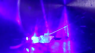 حرکت دادن ورقه فویل با استفاده از پرتو لیزر