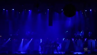 اجرای زنده دو آهنگ (بازیگر) و( به تو مدیونم) توسط فرزاد فرزین