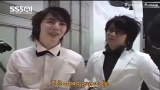 سلااااااااااااااااااااااام. من برگشتم!!!!!!!!!!!!!!(البته فلا)