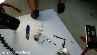 آتش گرفتن نوت 7 به صورت زنده