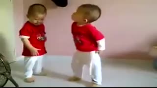 سلام من اومدم کلیپش خیلی نازه از بچه ها