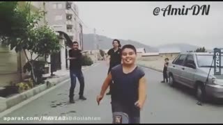 دروغگو . دروغگو . دروغگو