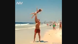 آکروبات کودک