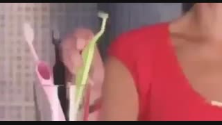 انواع مسواک ایمپلنت
