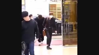 بیاید برا این که اونا سوار یه ماشین بودن و باهم اومدن سافت شیم  :))