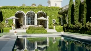 Modern villa in Tuscany