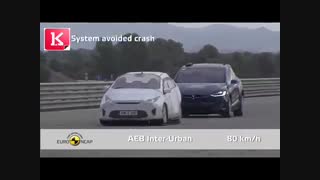 مقایسه تست ایمنی خودروی برقی تسلا با ولوو شاسی بلند XC90