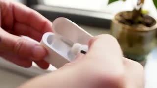مقایسه AirPods 2 و AirPods Pro - کدام یک را بخریم؟