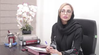 صحبت های دکتر انصاریپور درباره تفاوت بینی گوشی و استخوانی