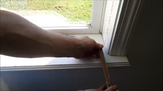 آشنایی با نحوه عایق کردن پنجره های قدیمی با پلاستیک